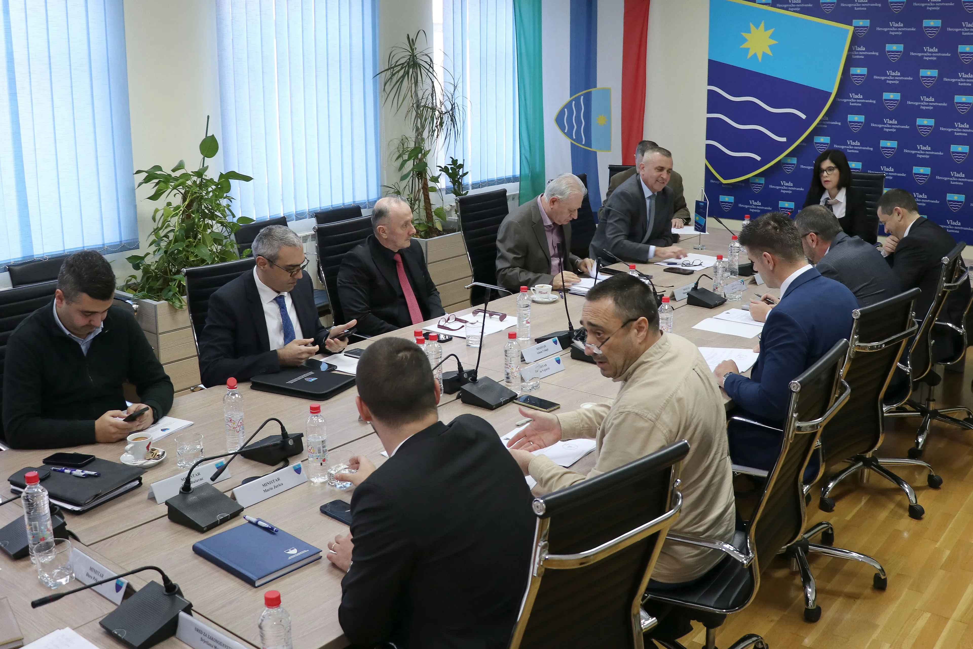 Влада ХНК-а: Наставак снажне подршке младим породицама, универзитетима, курикуларној реформи…