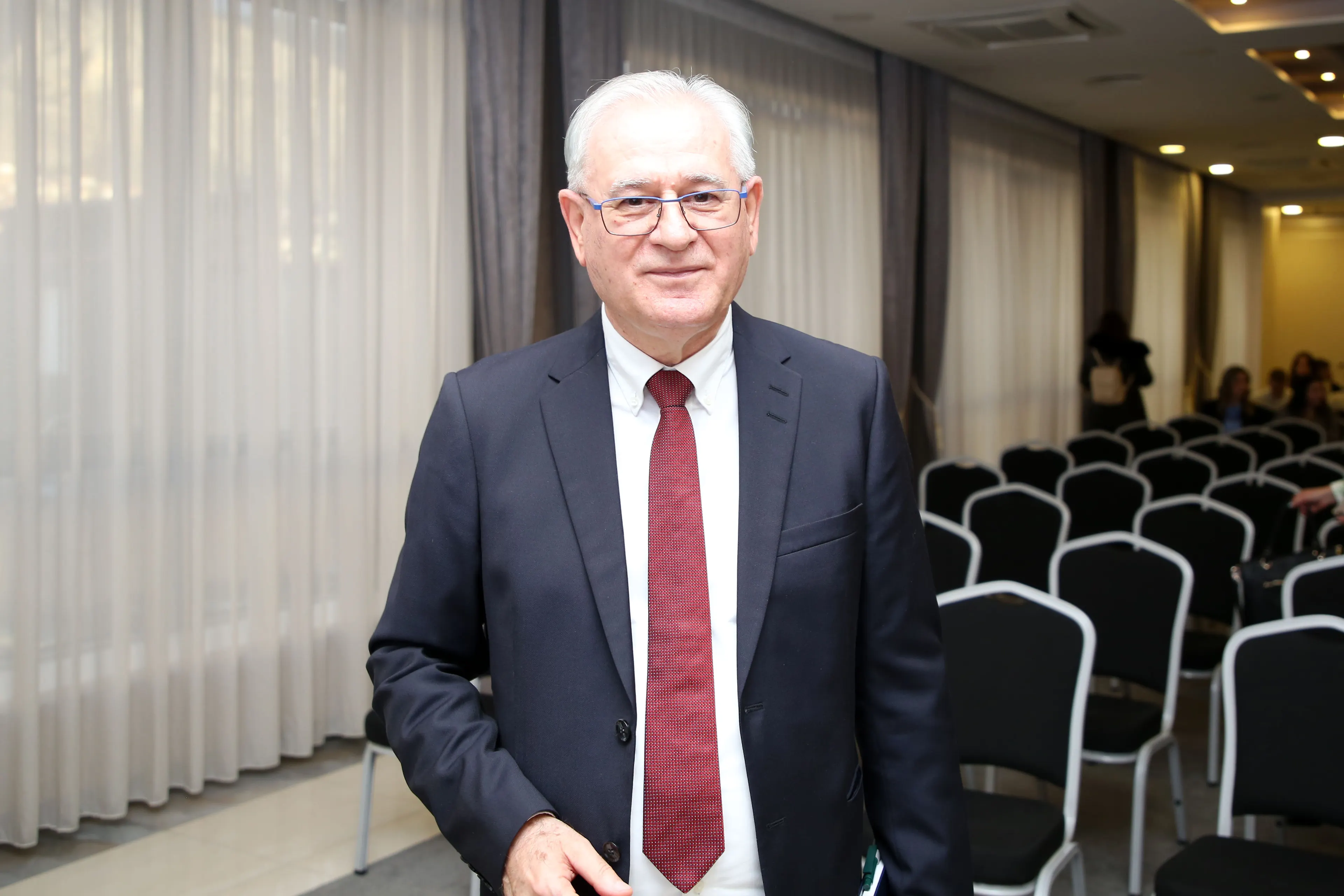 Беванда још једном позвао синдикате на договор унутар реалних оквира