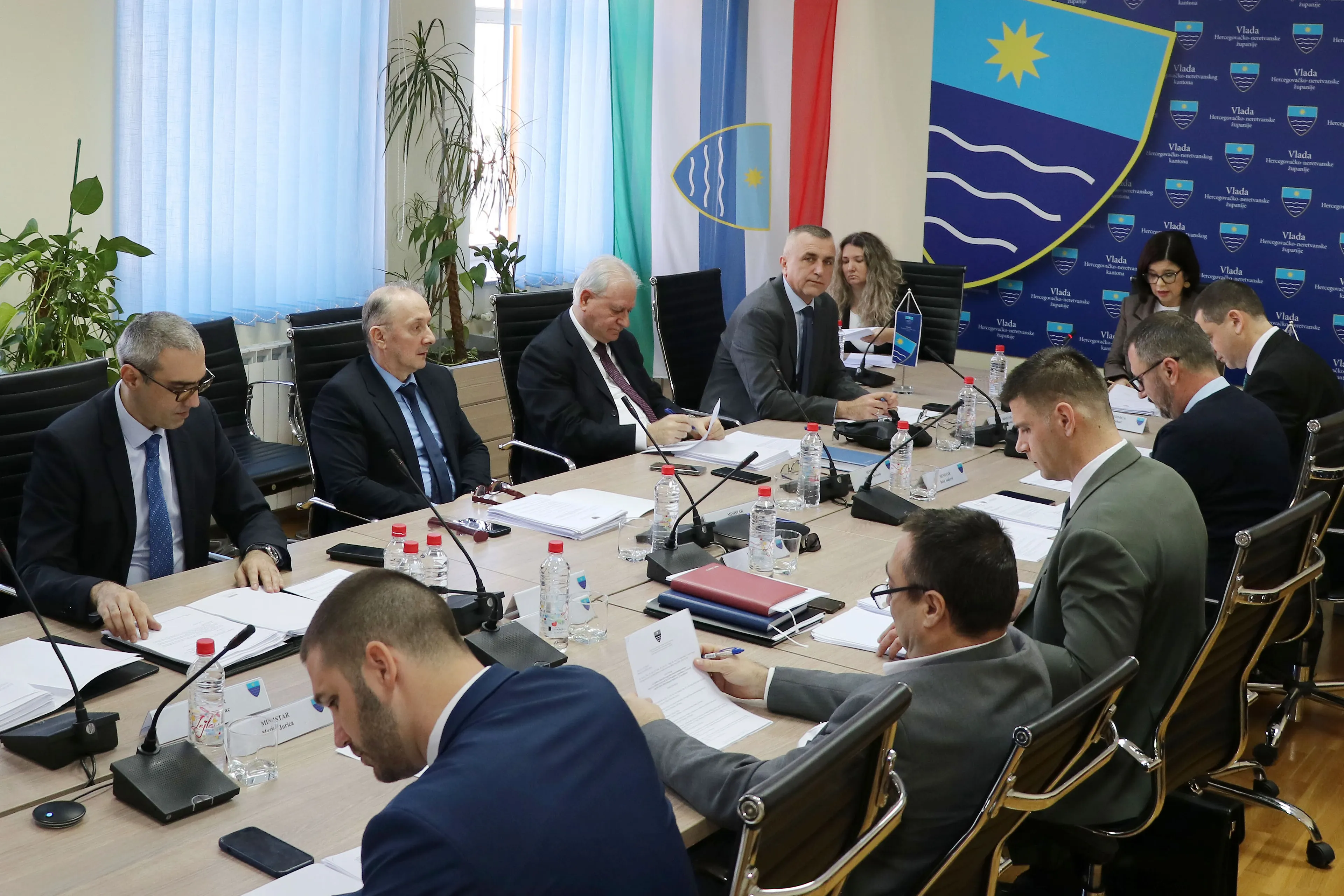 Vlada HNK-a usvojila nacrte zakona o porezu na promet nekretnina i najmu stana
