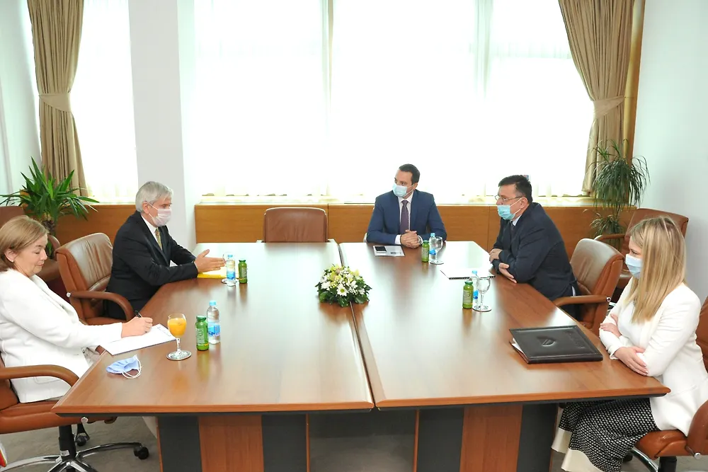 Meeting of ChairmanTegeltija and Ambassador Rousson