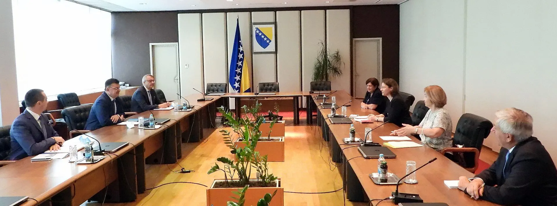 Chairman Tegeltija Talks with Advisor to French President