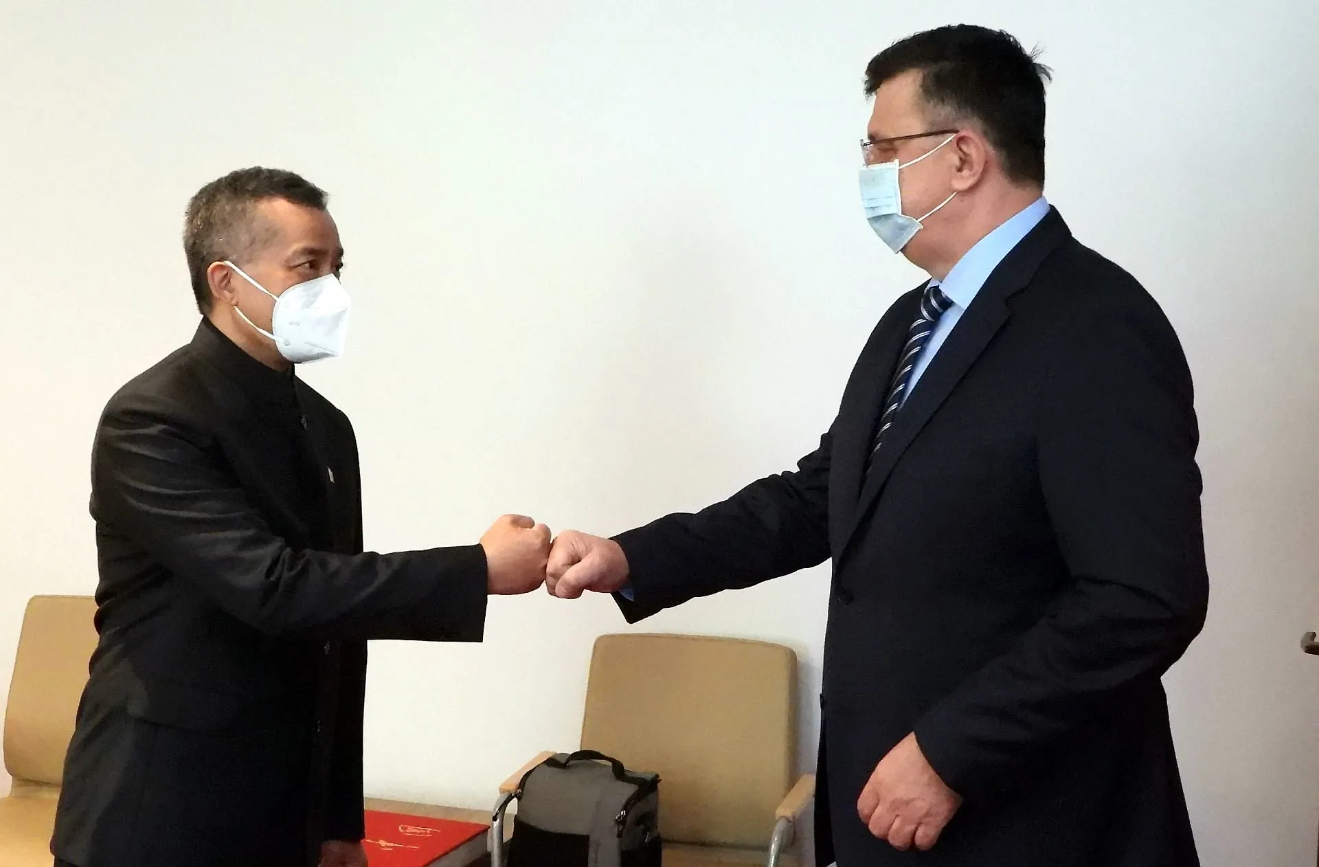 Chairman Tegeltija with Ambassador of People’s Republic of China in BIH Ping