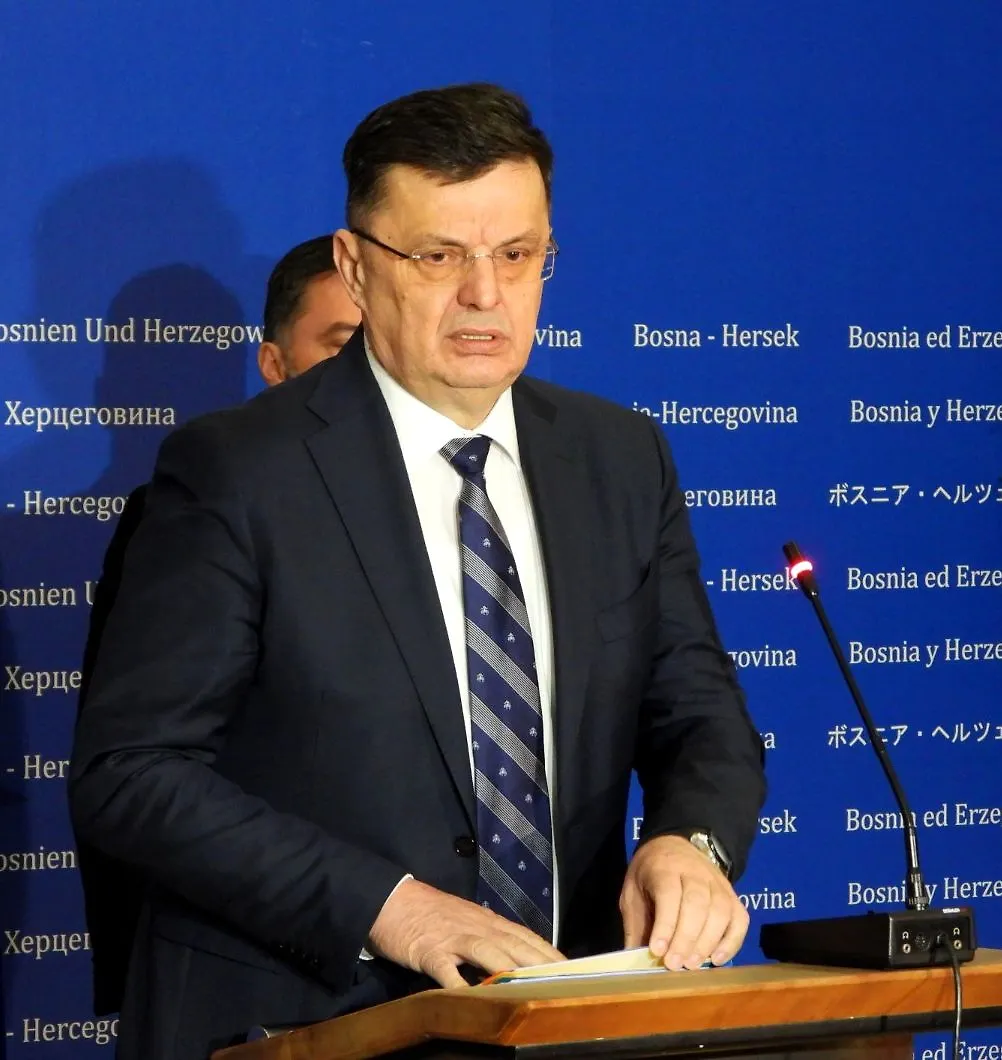 Statement by BIH Council of Ministers Chairman Zoran Tegeltija Regarding Getting EU Candidate Status