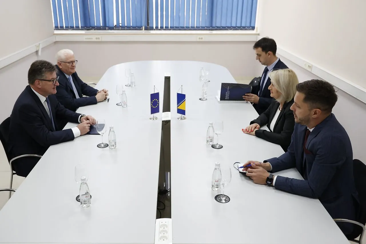 Predsjedavajuća Krišto s posebnim predstavnikom EU Lajčakom