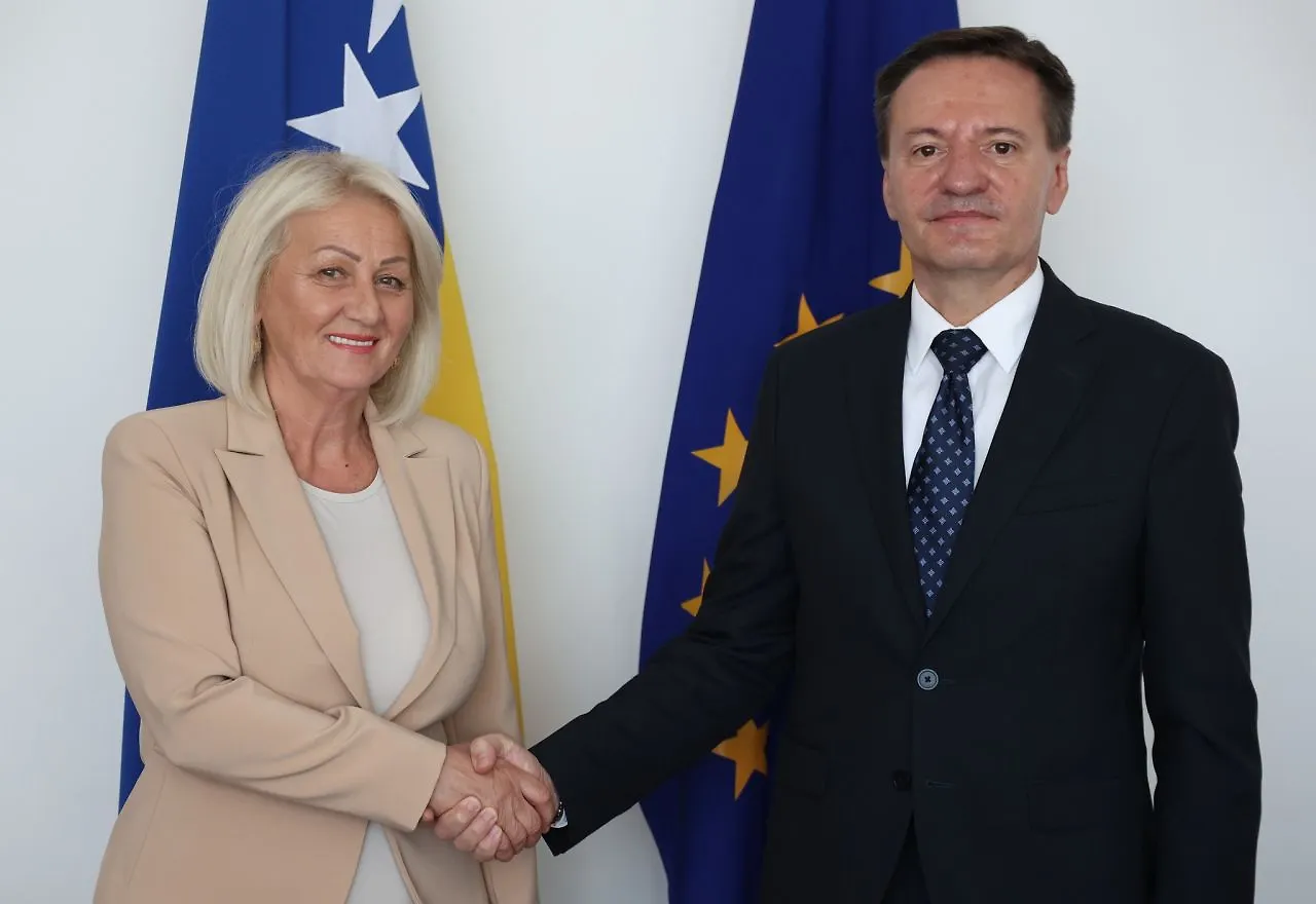 Chairwoman Krišto Talks with Ambassador of Romania Pacuretu