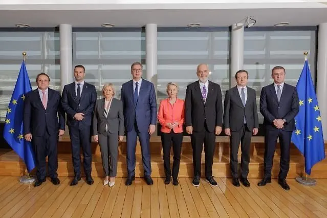 Chairwoman of Council of Ministers of BIH Borjana Krišto in Brussels with EC President Von der Leyen and Presidents of Governments of Region