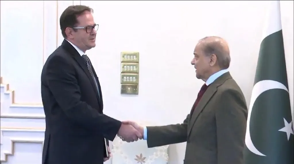 Veleposlanik Emin Čohodarević razgovarao s premijerom Islamske Republike Pakistan Muhammadom Shehbazom Sharifom

