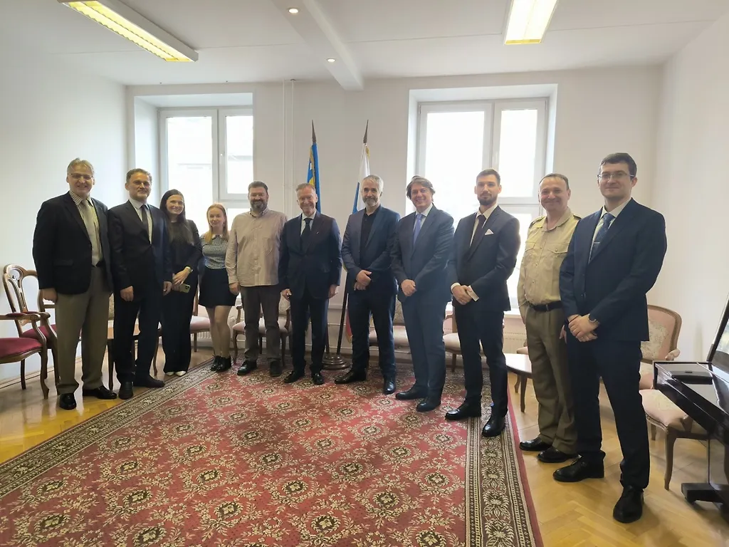 Veleposlanik BiH Ivan Orlić  organizirao  je sastanak sa privrednicima iz Bosne i Hercegovine