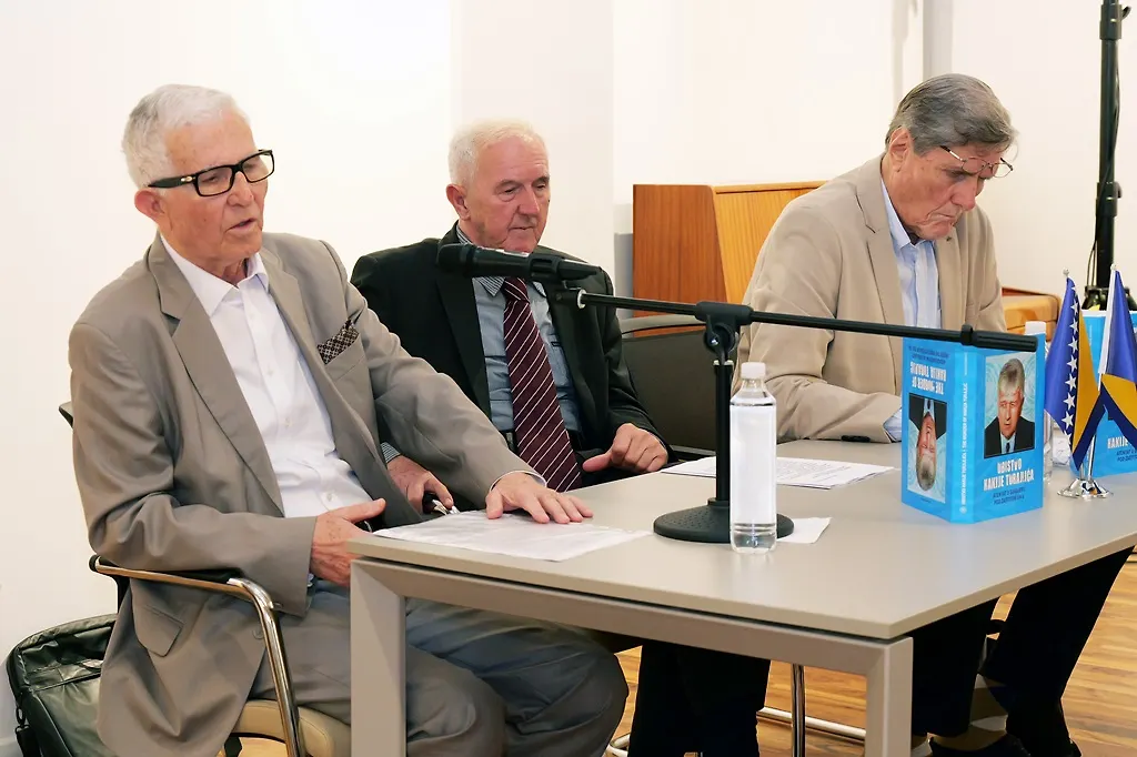 U Kulturno-informativnom centru Ambasade Bosne i Hercegovine u Zagrebu predstavljena knjiga „Ubistvo Hakije Turajlića – Atentat u Sarajevu pod zaštitom UN-a“ autora Muniba Ušanovića