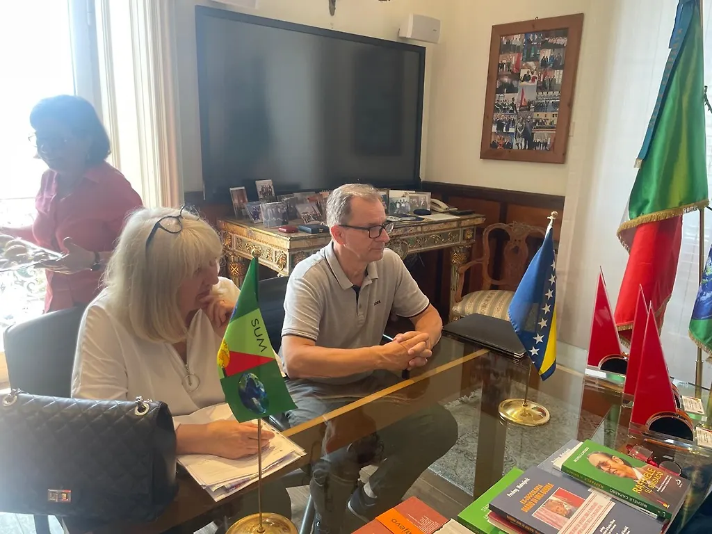 Ambasadorica BiH u Republici Italiji Amira Arifović-Harms u ime Sarajeva preuzela Mediteransku nagradu za mir