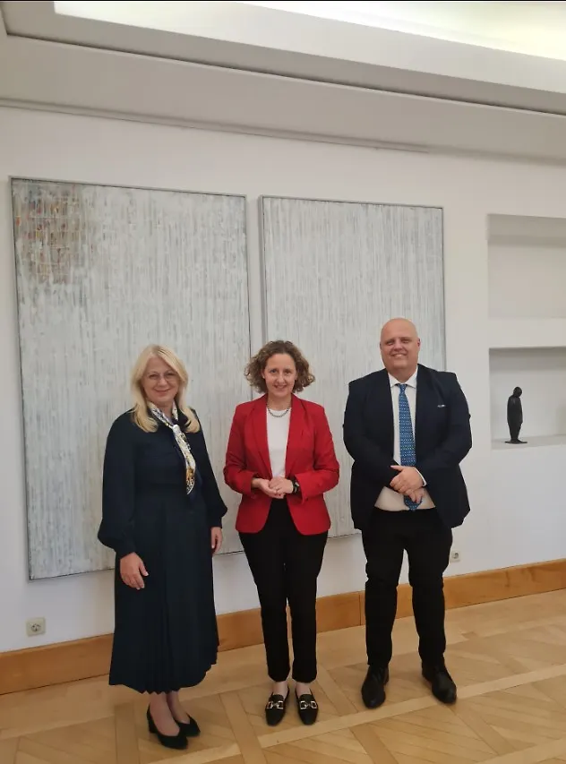 Ambasadorica BiH u Hrvatskoj Elma Kovačević-Bajtal sastala se sa ministricom kulture i medija Republike Hrvatske Ninom Obuljen Koržinek