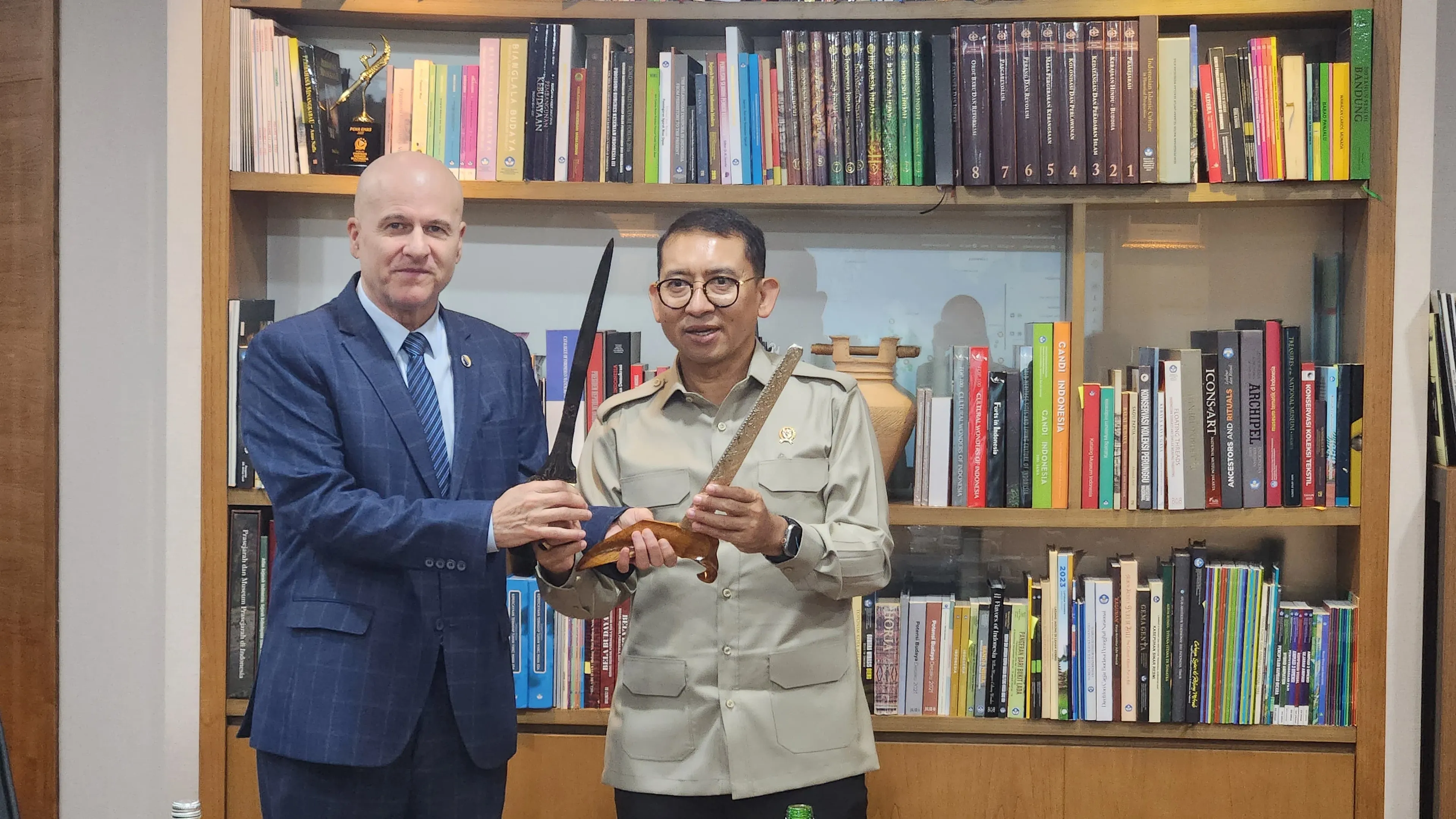 Ambasador BiH u Indoneziji Armin Limo sastao se sa ministrom kulture Indonezije dr. Fadlijem Zonom