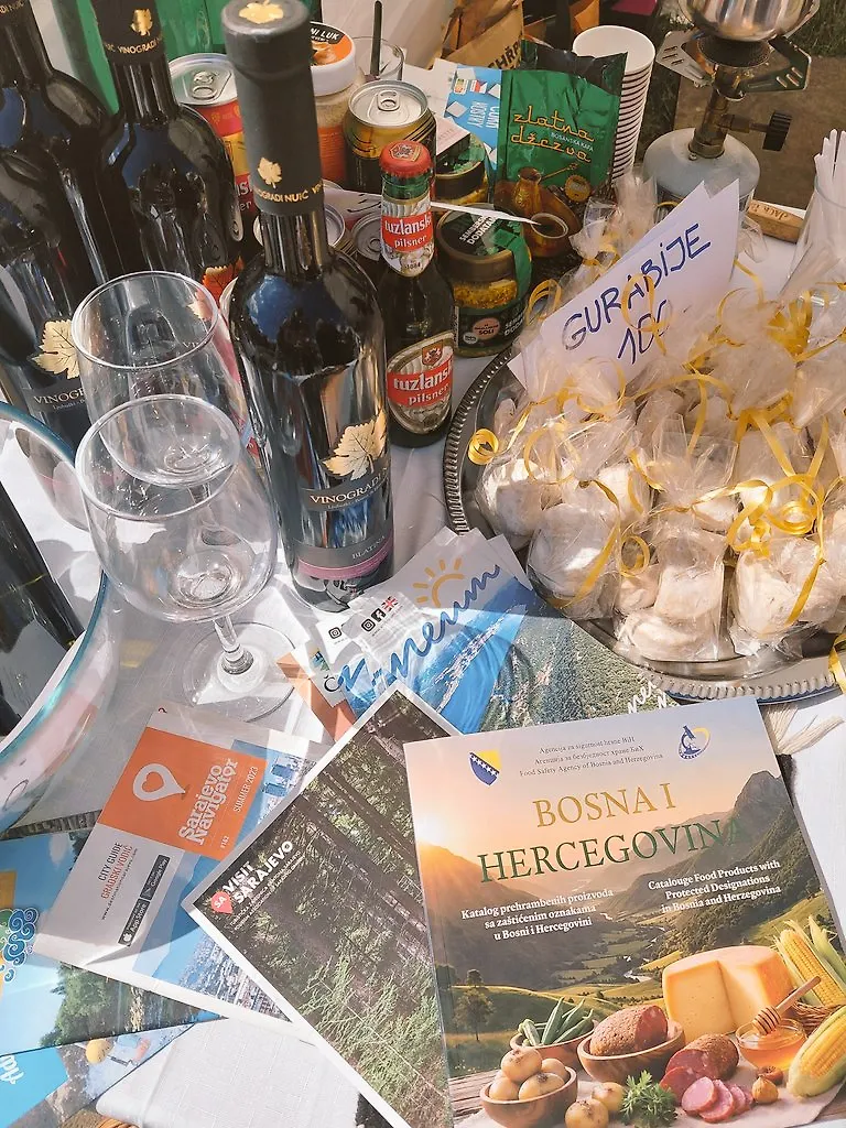 Галерија 2