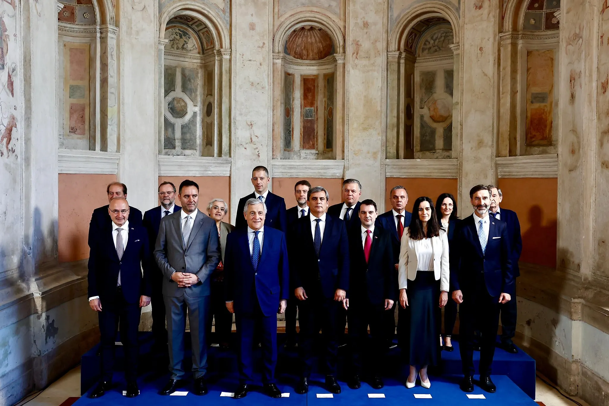 Галерија 2