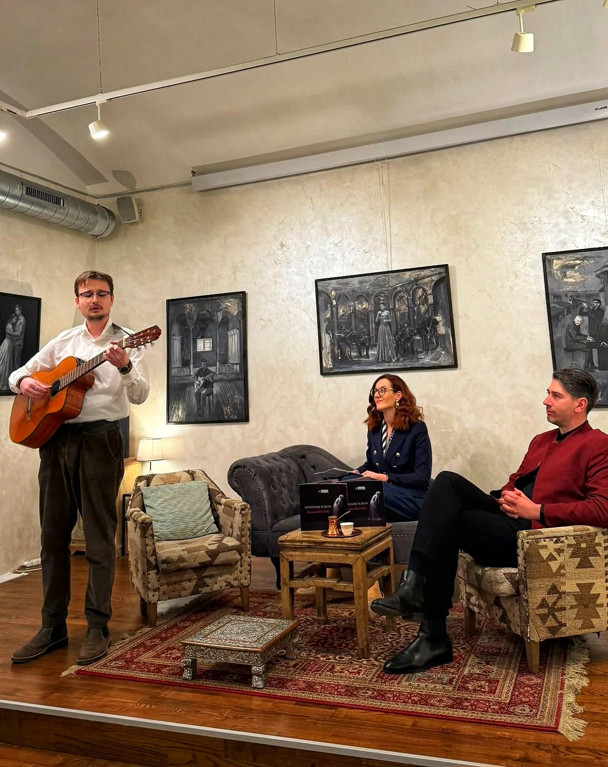 Ambasada Bosne i Hercegovine u Pragu organizirala izložbu „Sevdisanje slikom”