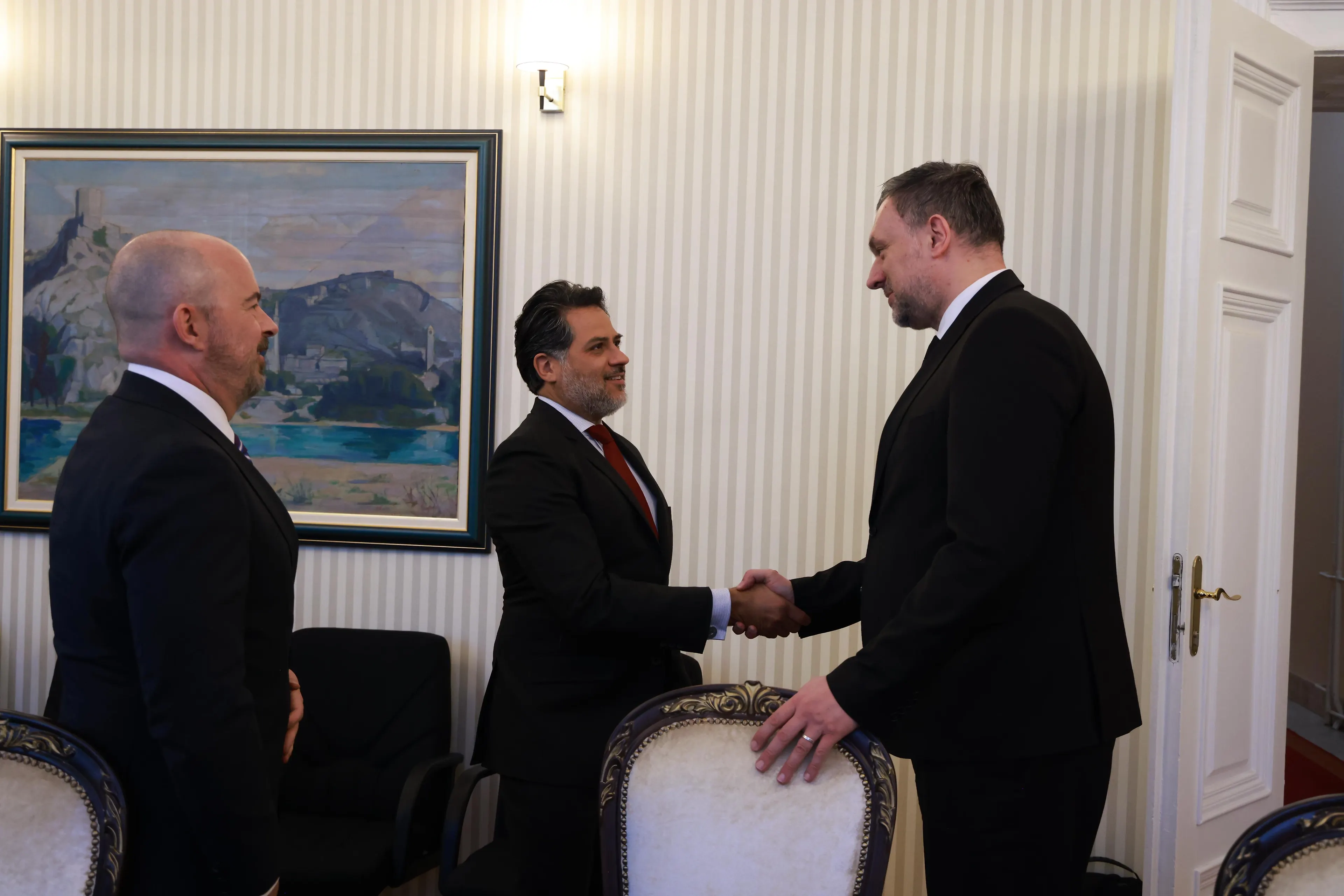 Ministar Konaković sastao se sa otpravnikom poslova Ambasade SAD-a u BiH Johnom Ginkelom i specijalnim izaslanikom za globalnu energetsku integraciju Ministarstva energetike SAD-a Joshuom Volzom