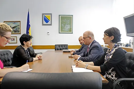 Borovac i Moore osudili prijetnje smrću
novinaru Bursaću i napad u Kiseljaku