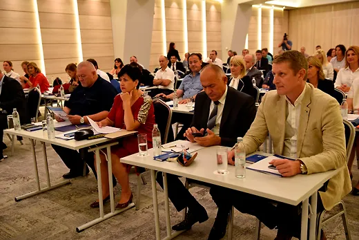 U Neumu održana Tematska sjednica o zatvaranju kolektivnih centara u BiH
Smještaj za više od 7.200 korisnika kolektivnih centara do 2020. godine