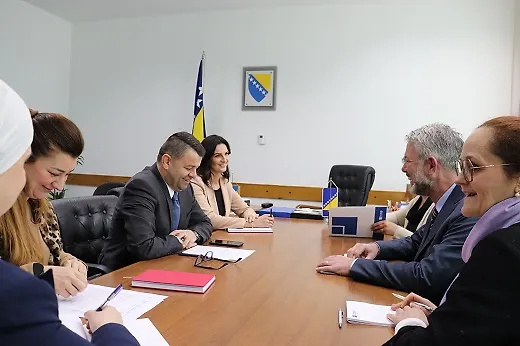 Галерија 2