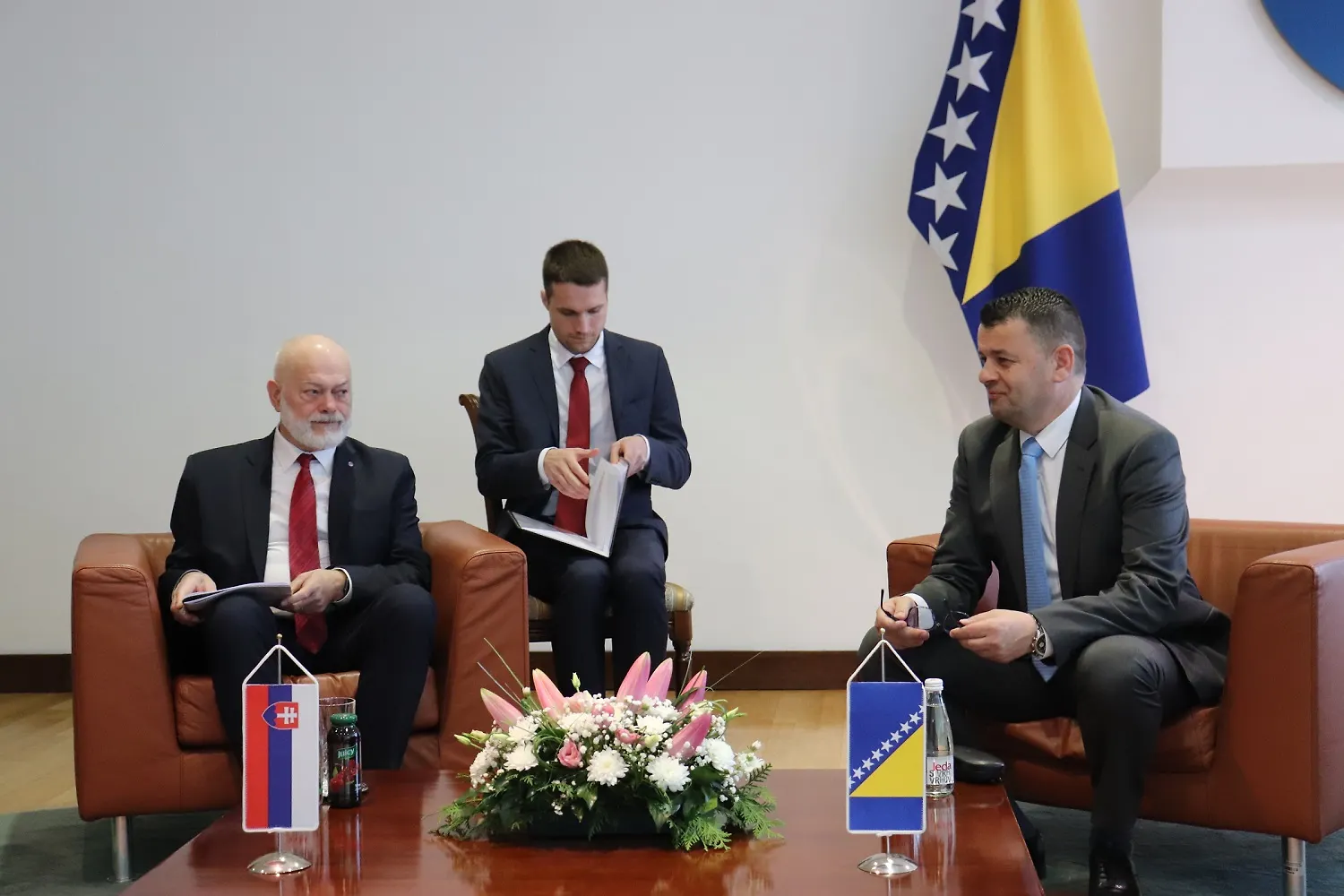 Ministar Sevlid Hurtić se sastao sa opunomoćenikom Vlade Slovačke Republike za romske zajednice Jánom Herom