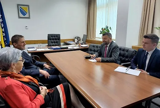 Министар Севлид Хуртић примио у посјету представнике организације БХ УК Нетwорк