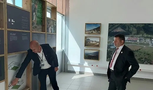Gallery 8