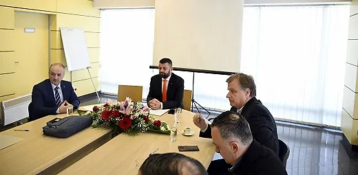 Галерија 2