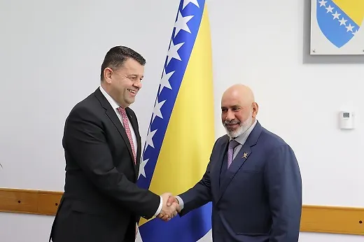 Галерија 4