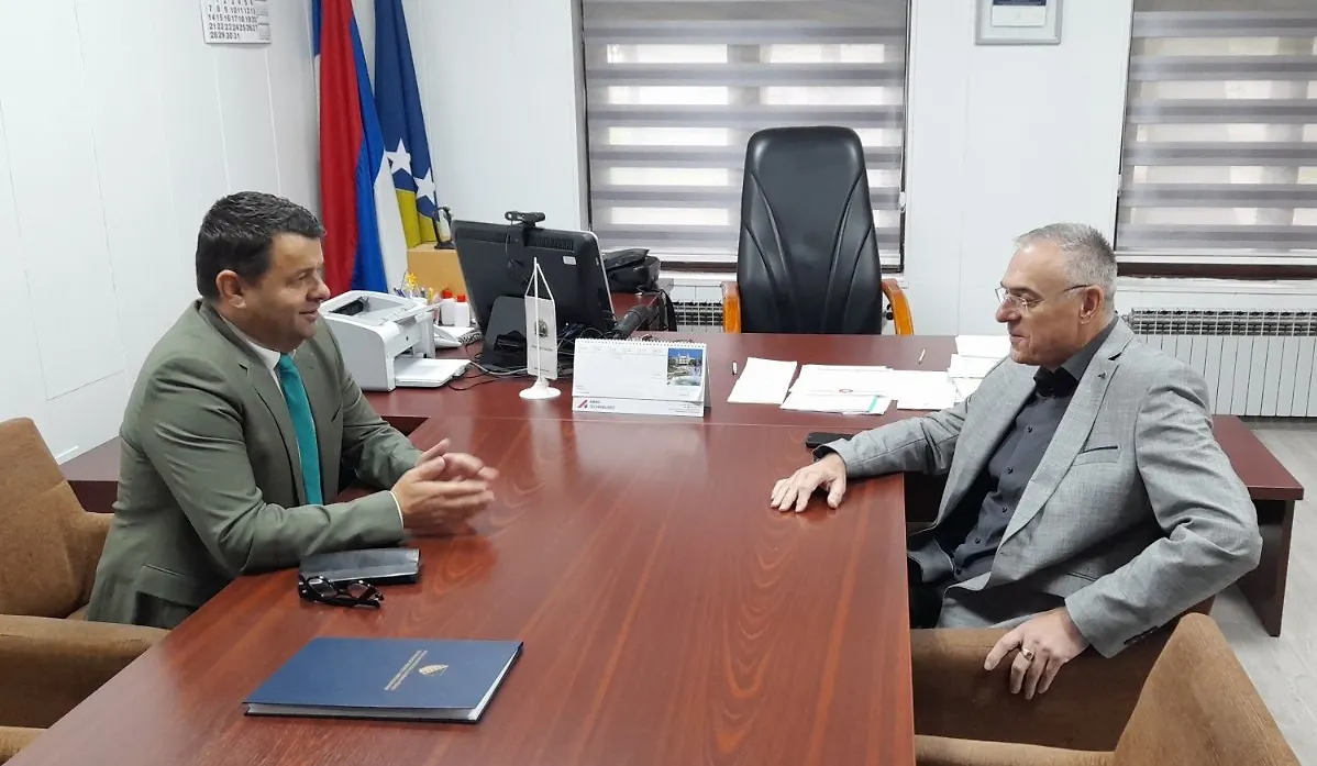 Ministar Hurtić potpisao sporazume o realizaciji infrastrukturnih projekata u Tesliću