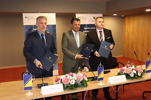 Ministar Hurtić potpisao ključne protokole za podršku povratnicima u okviru projekta podrške reintegraciji državljana BiH