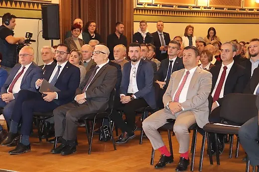 Галерија 6