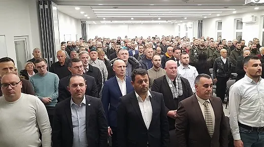 Ministar Hurtić prisustvovao premijeri dokumentarnog filma „Bilo jednom u Doboju“ u opštini Doboj Jug