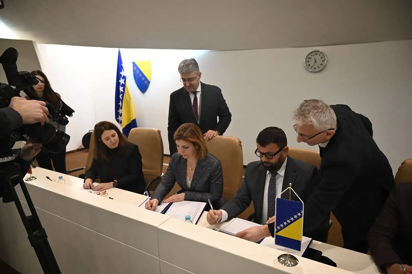 Potpisan Protokol o saradnji za projekat „Podrška napretku prema Strategiji BiH o migracijama i azilu 2021.–2025.“