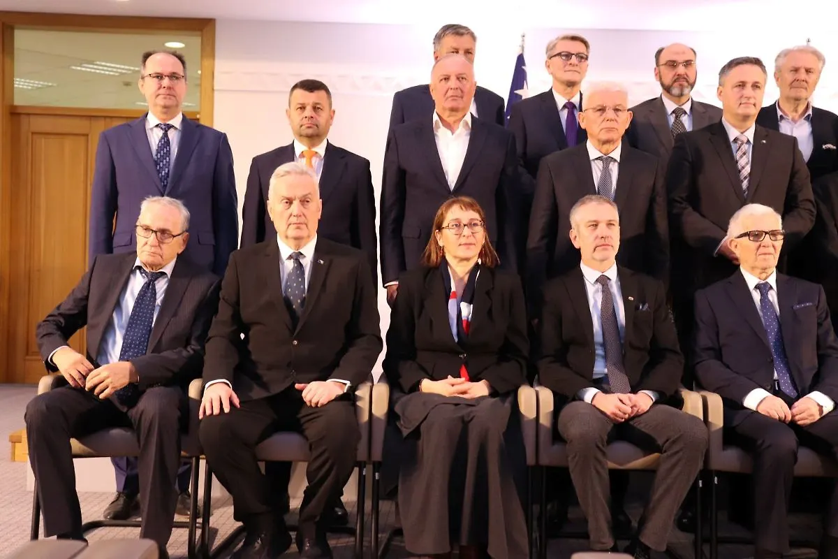 Галерија 3
