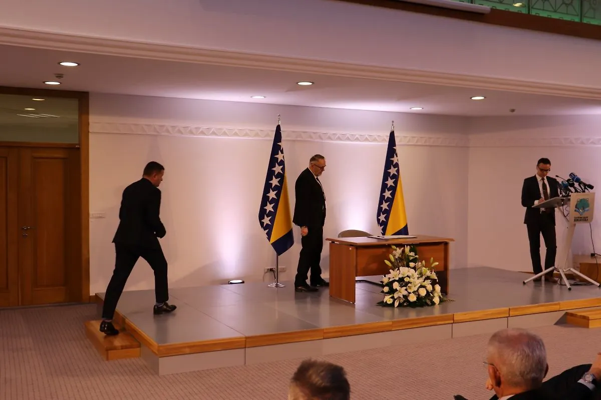 Галерија 2