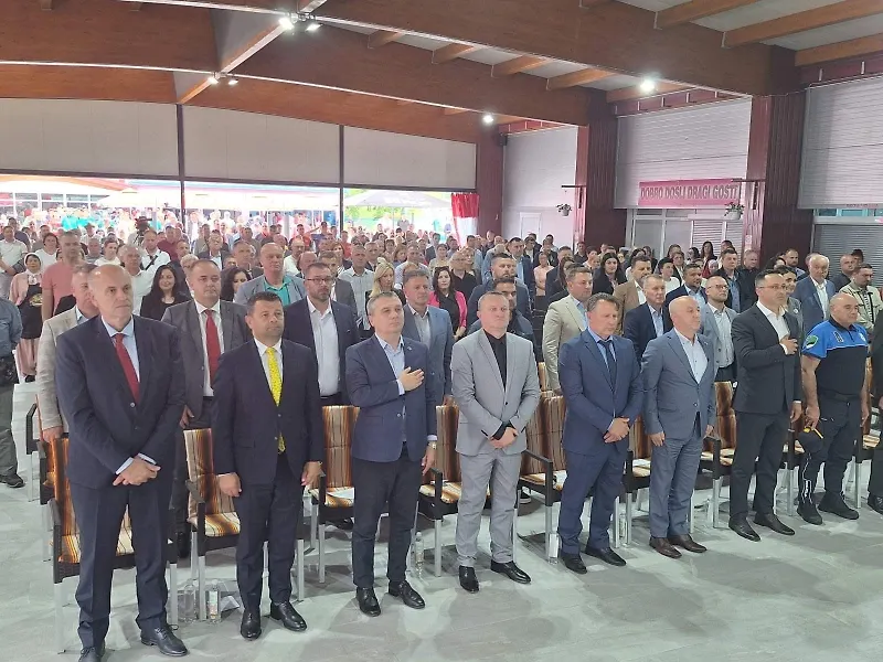 Ministar Hurtić na manifestaciji „Dani jagodičastog voća BiH“ u Čeliću: Poljoprivreda je ključ razvoja domaćih zajednica i ostanka ljudi u Bosni i Hercegovini