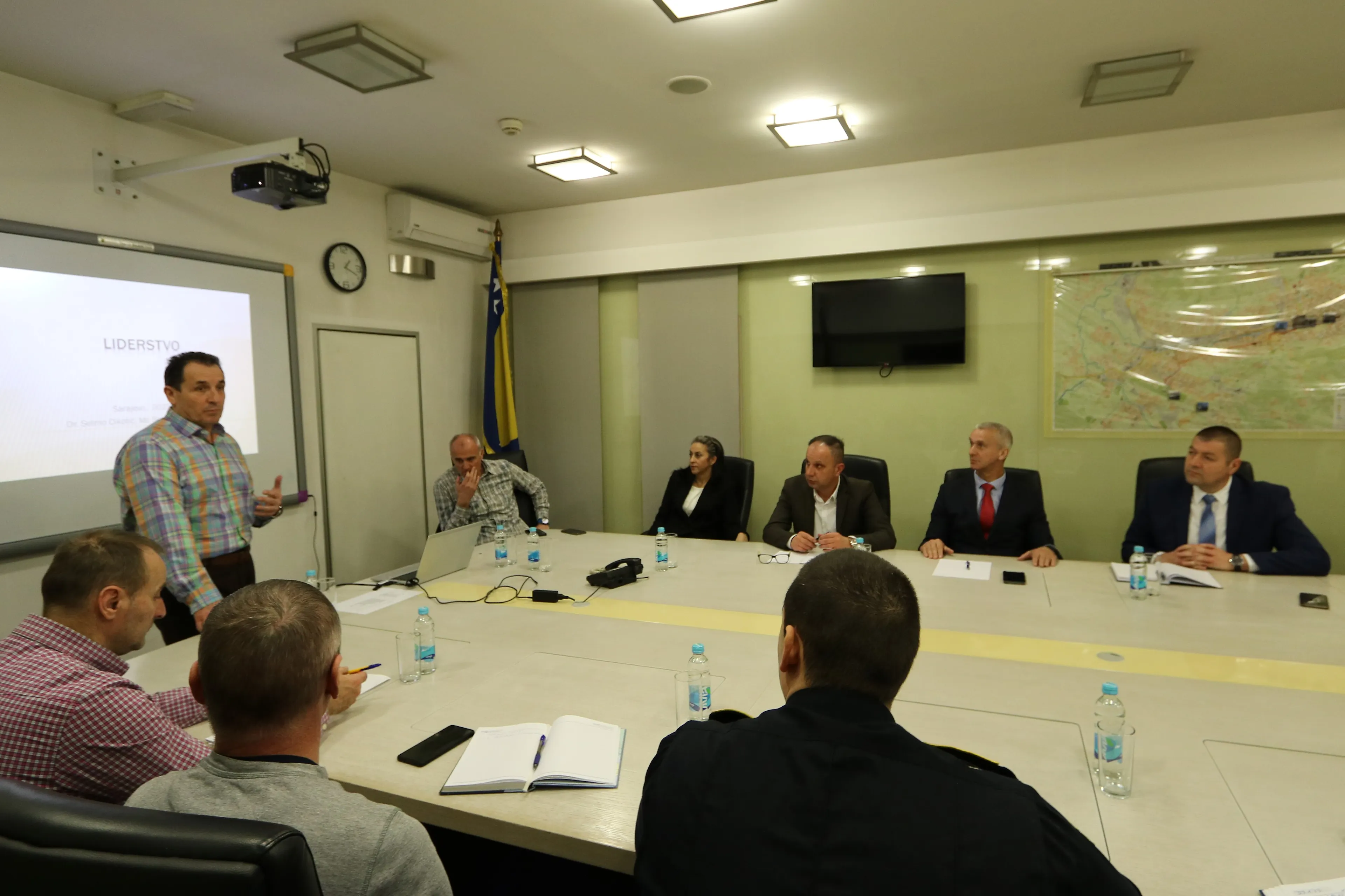Prof.dr. Selmo Cikotić u Direkciji za koordinaciju policijskih tijela BiH održao seminar na temu “Liderstvo”