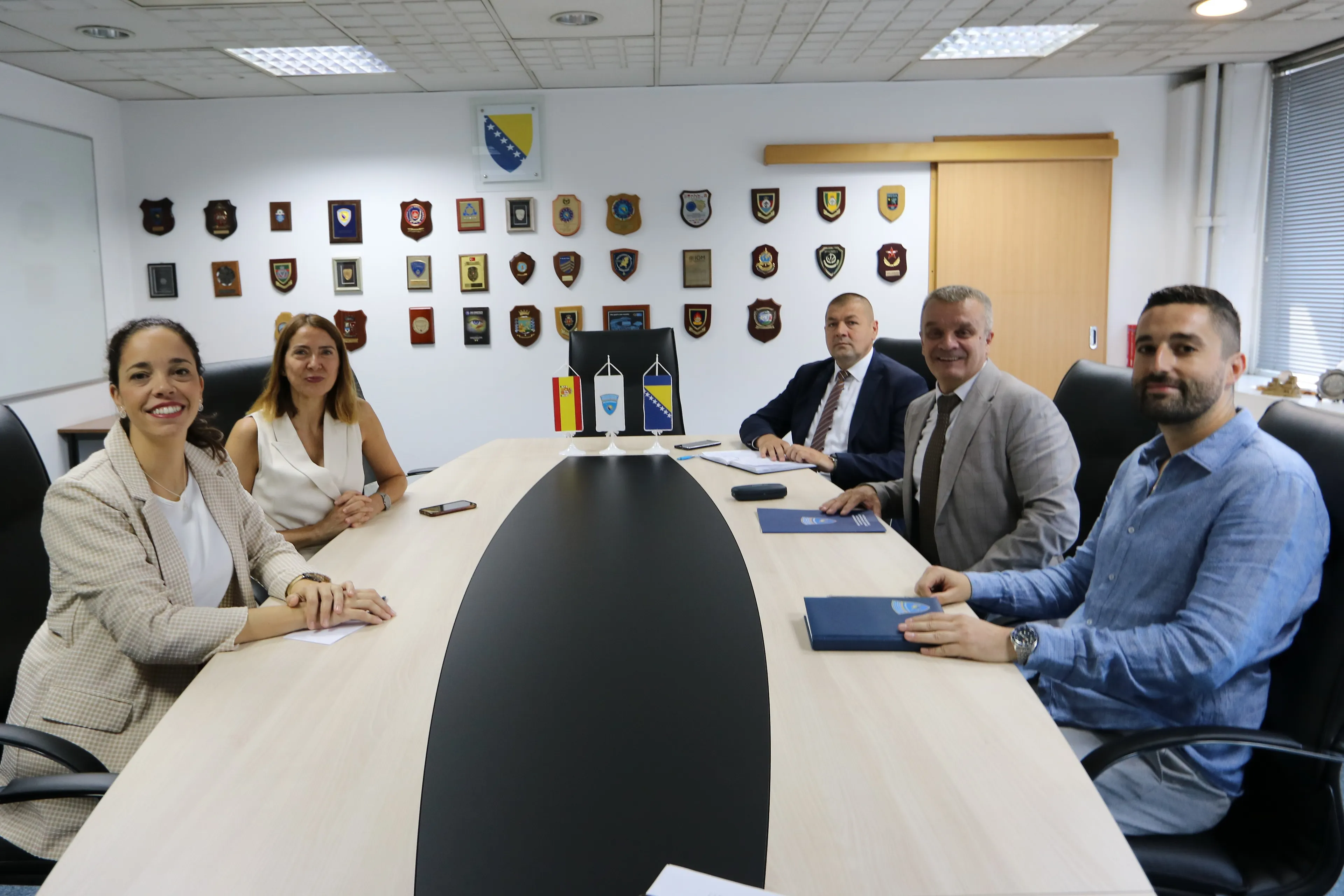 Direktor Karić primio u nastupnu posjetu atašea za unutrašnje poslove Ministarstva unutrašnjih poslova Kraljevine Španije za Republiku Srbiju, Bosnu i Hercegovinu i Crnu Goru
