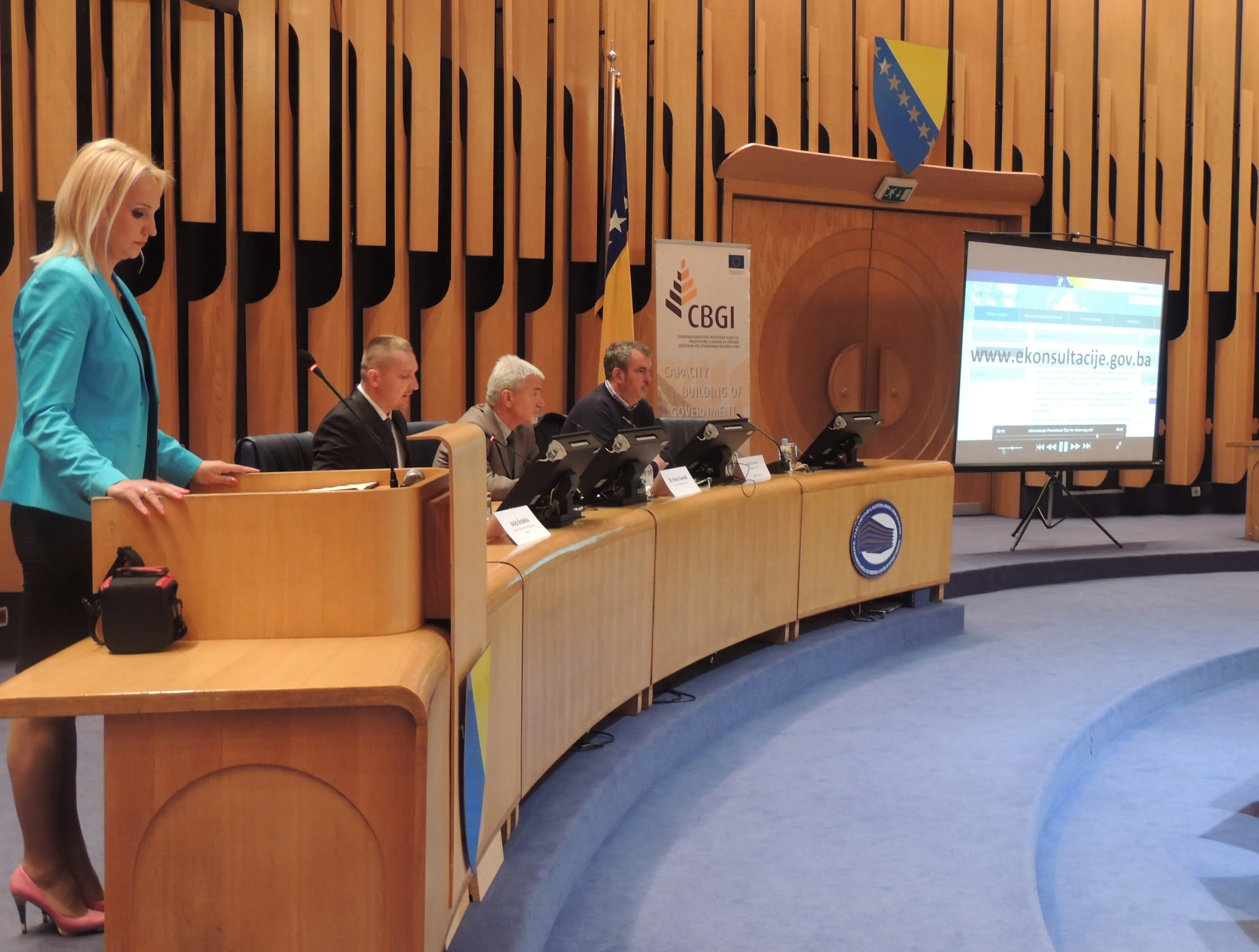 Pokrenuta aplikacija eKonzultacije: Poziv građanima da učestvuju u izradi državnih zakona i politika
