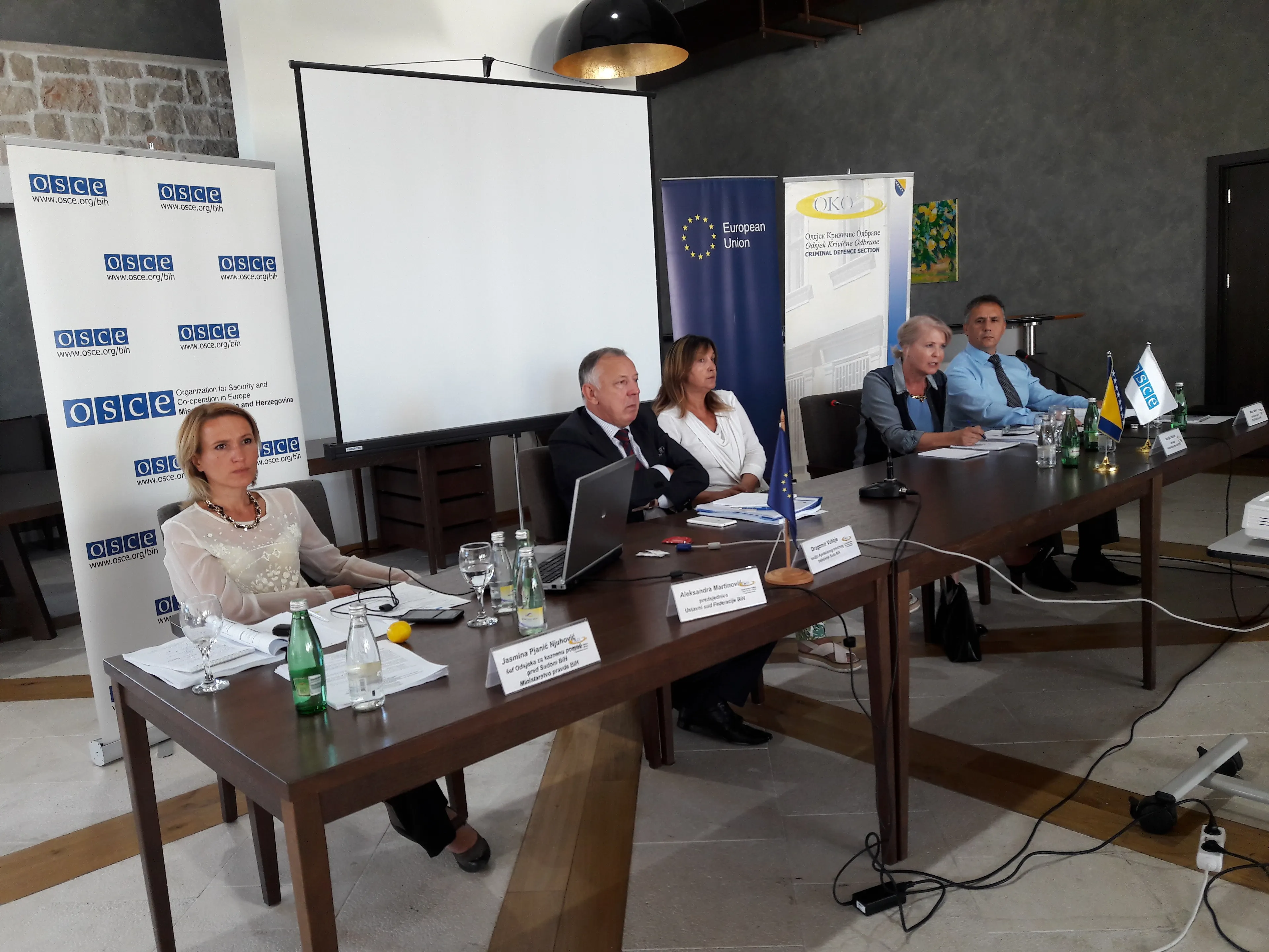 Projekt “Praćenje rada na predmetima ratnih zločina”: Obuka “Zakonitost dokaza”