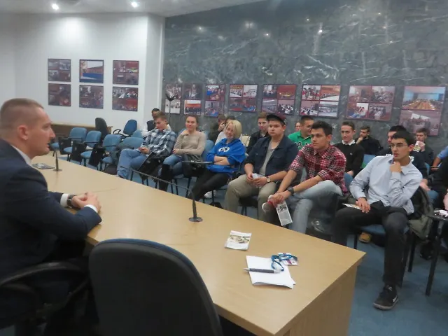 Ministar pravde BiH sa učenicima Druge gimnazije Sarajevo: Vi ste energija bolje budućnosti 


