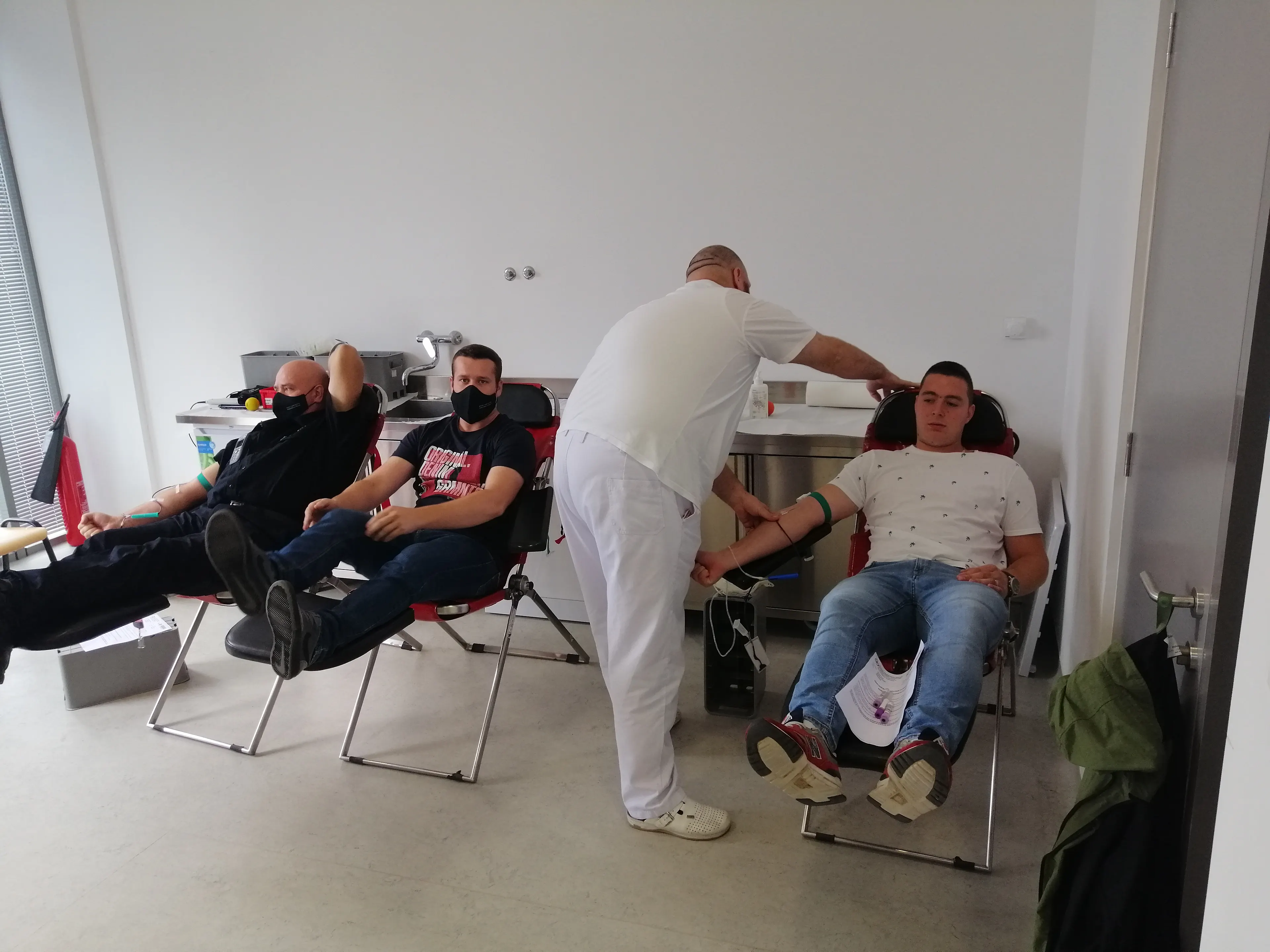 Službenici prvog državnog zatvora darovali krv