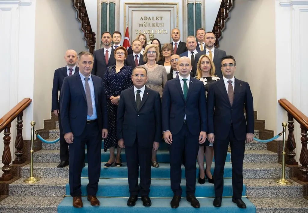 Zamjenik ministra pravde Nezir Pivić i delegacija Ministarstva pravde BIH  u službenoj posjeti Republici Turskoj, održan sastanak sa Ministrom pravde Republike Turske