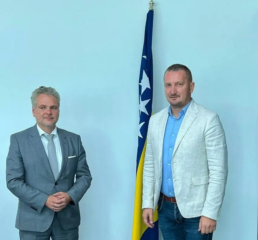 Sastanak ministra pravde, Josipa Grubeše s ambasadorom Johan Sattlerom