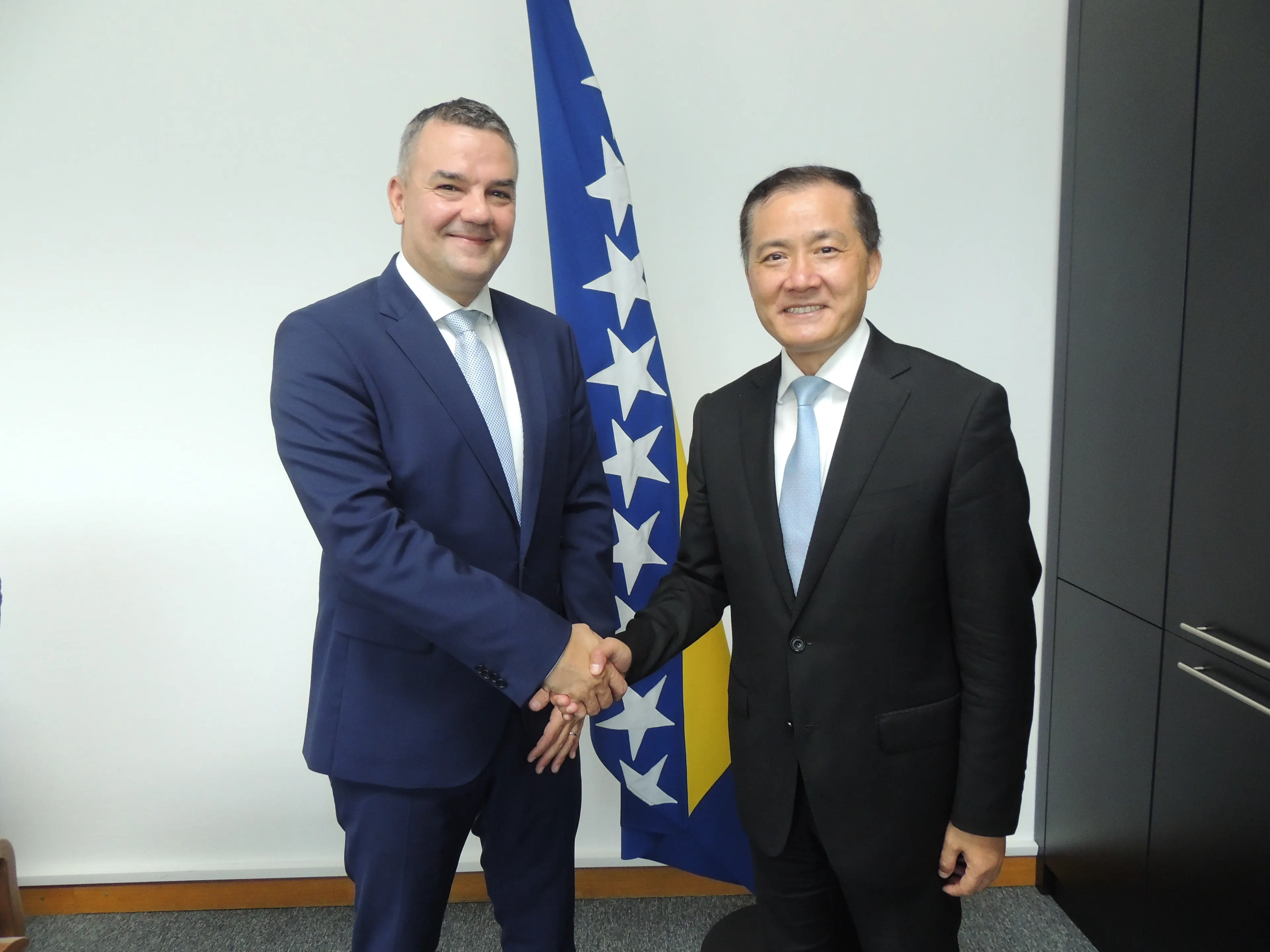 Ministar Bunoza sastao se s kineskim veleposlanikom Ji Pingom