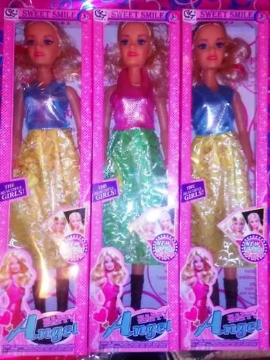 Dječija igračka - Plastična lutka