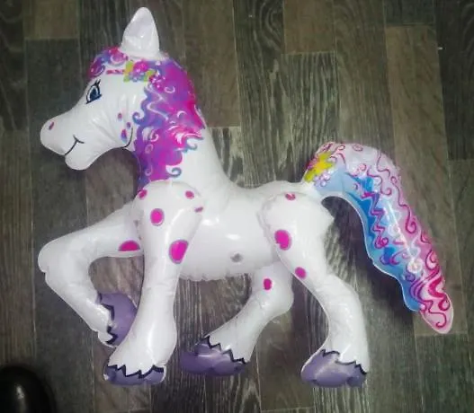 Plastična igračka na napuhavanje „Pony“