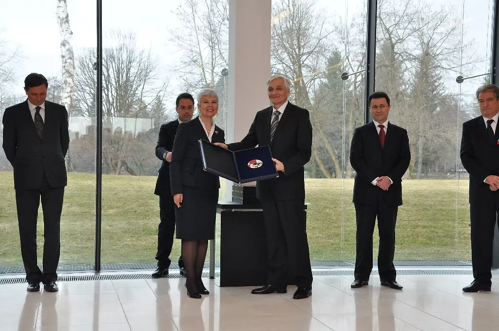 Hrvatska uručila BiH prevode pravnog naslijeđa EU