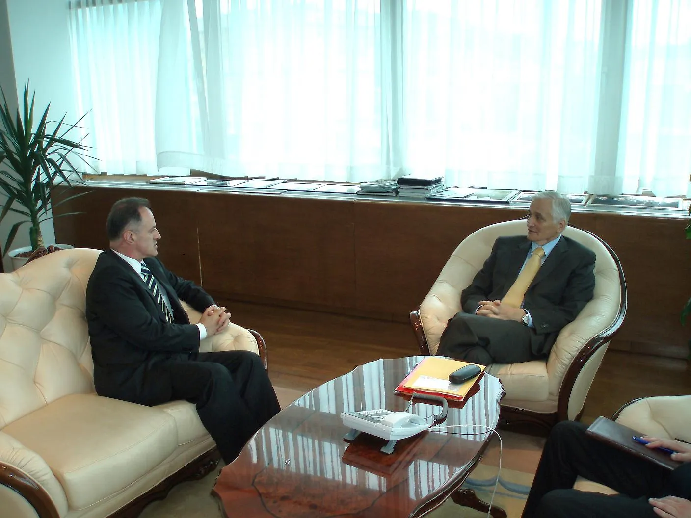 Predsjedavajući  Vijeća  ministara BiH primio u oproštajnu posjetu ambasadora Crne Gore