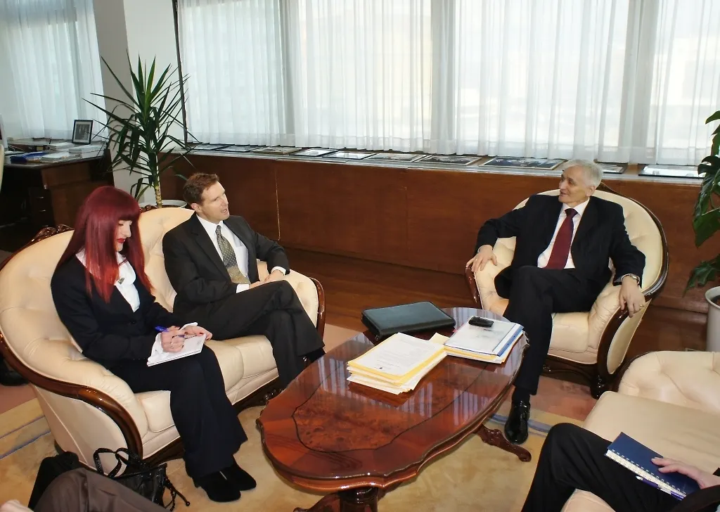 Chairman of Council of Ministers of B-H Receives First Deputy High Representative 